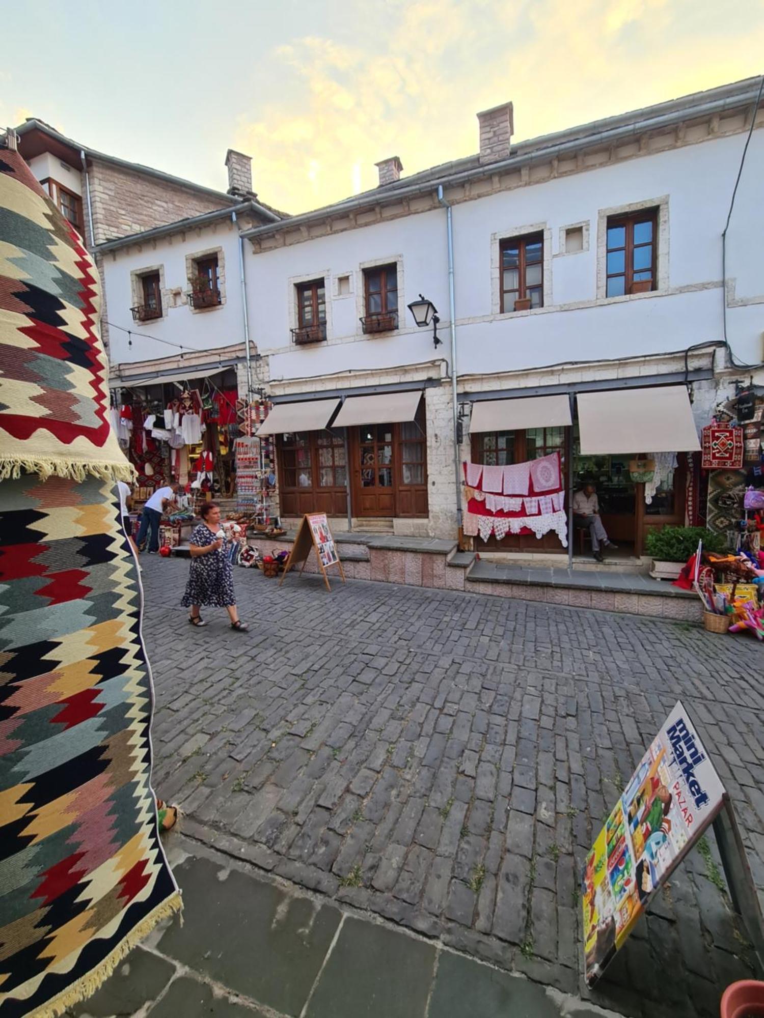 Santa Room-Old Bazaar Center-Gjirokastër Exteriör bild